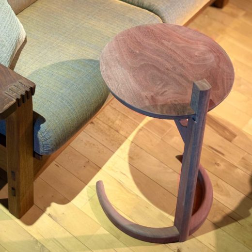 ブラックウォールナットのサイドテーブル