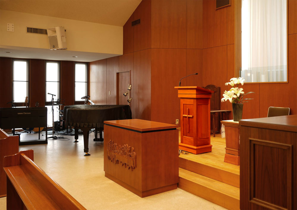 マホガニー の講壇